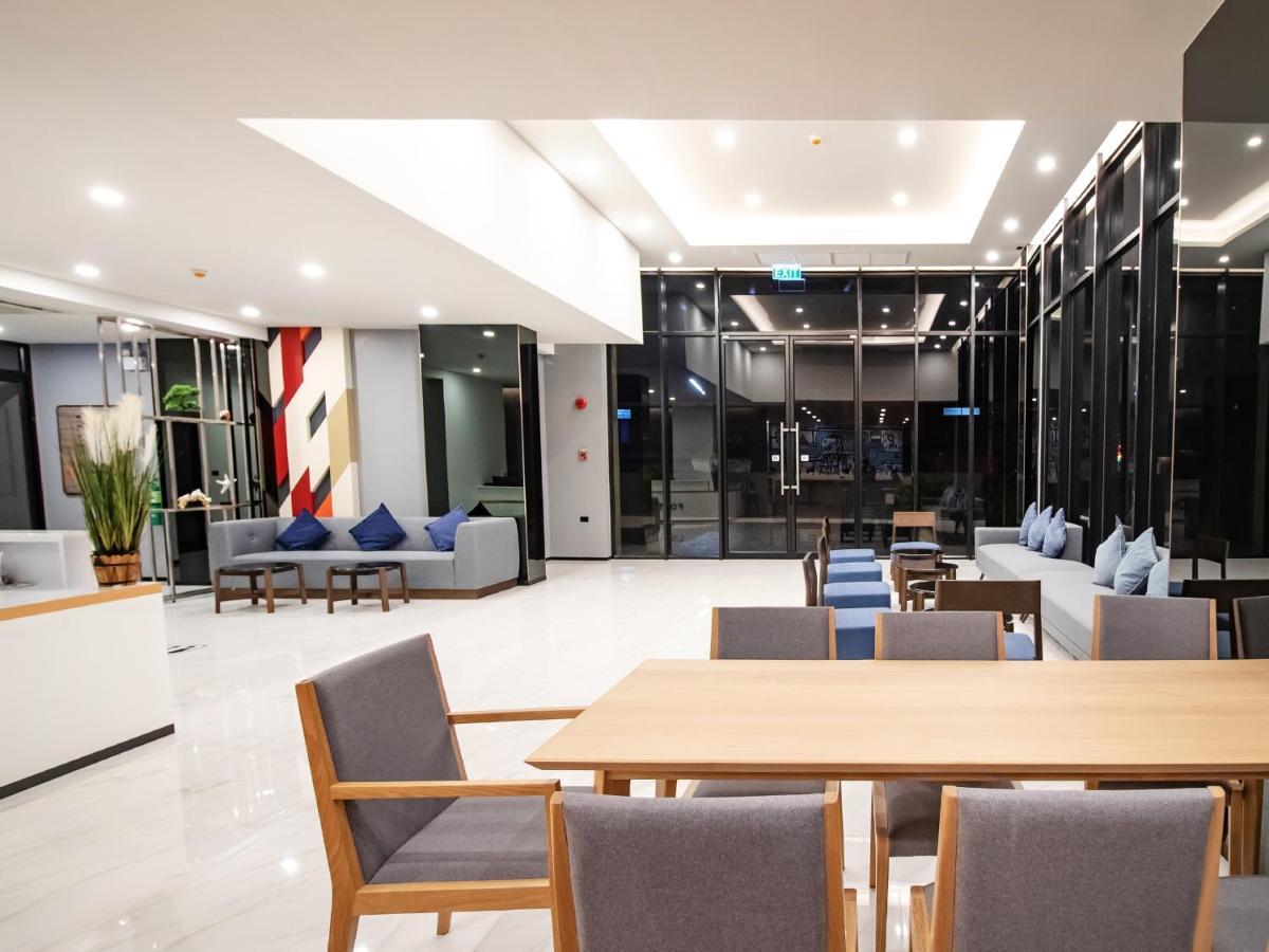 Fortune D Hotel Phitszanulok Kültér fotó