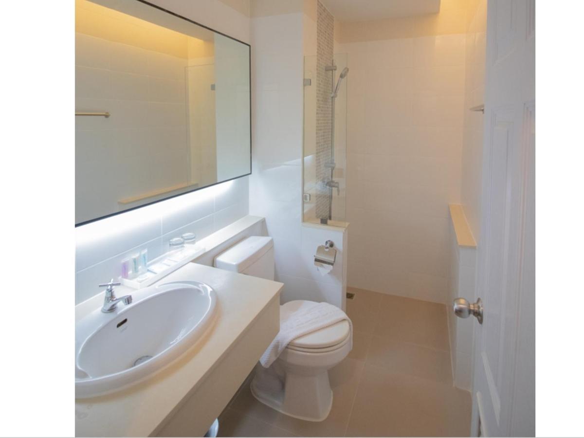 Fortune D Hotel Phitszanulok Kültér fotó