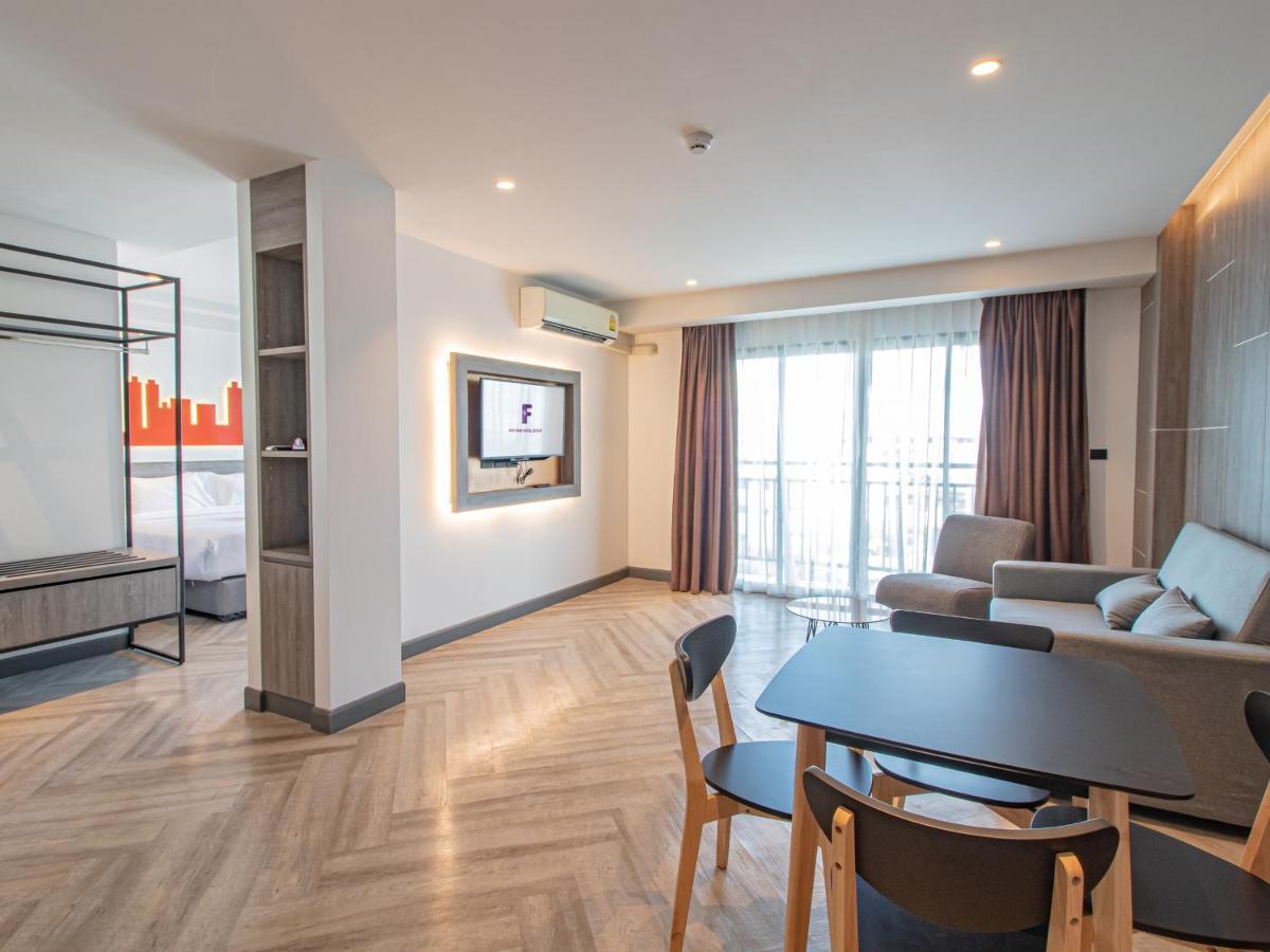 Fortune D Hotel Phitszanulok Kültér fotó